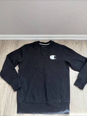 Champion Black Pullover Sweatshirt with Small Chest Logo